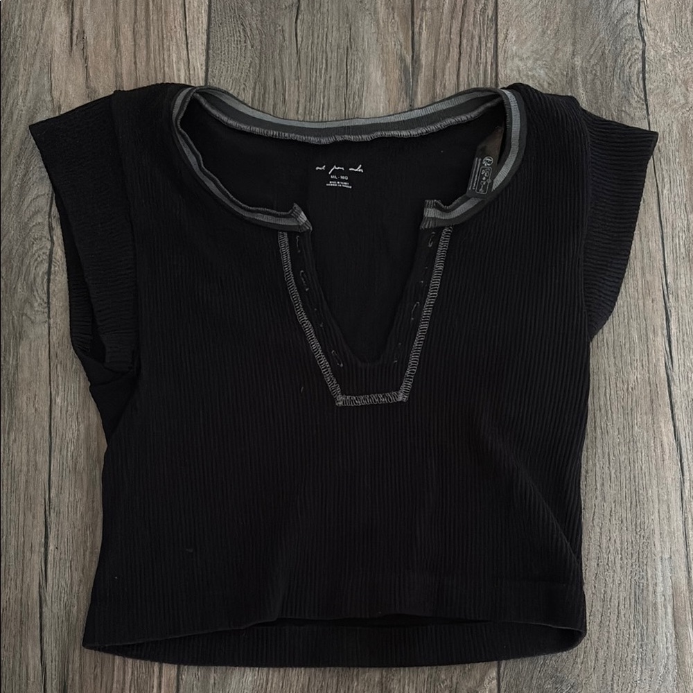 Urban Outfitters Black Muscle Tee Crop Top